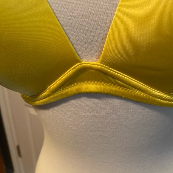 Victoria's Secrets Very Sexy Yellow Bra 36D - Picture 4 of 5